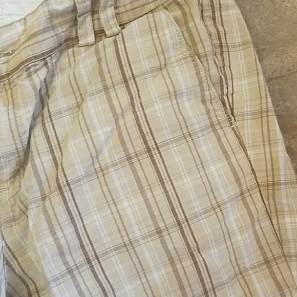 Bermuda shorts - Picture 3 of 3